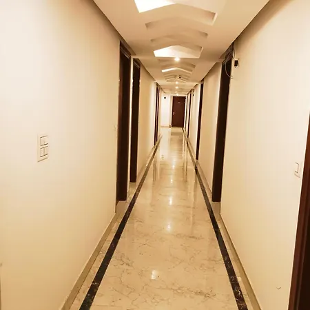 Hotel Tej Palace Delhi Airport-3